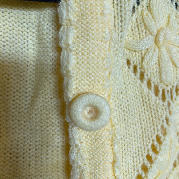 Vintage Yellow Cardigan // Women's Size medium - Picture 6 of 7